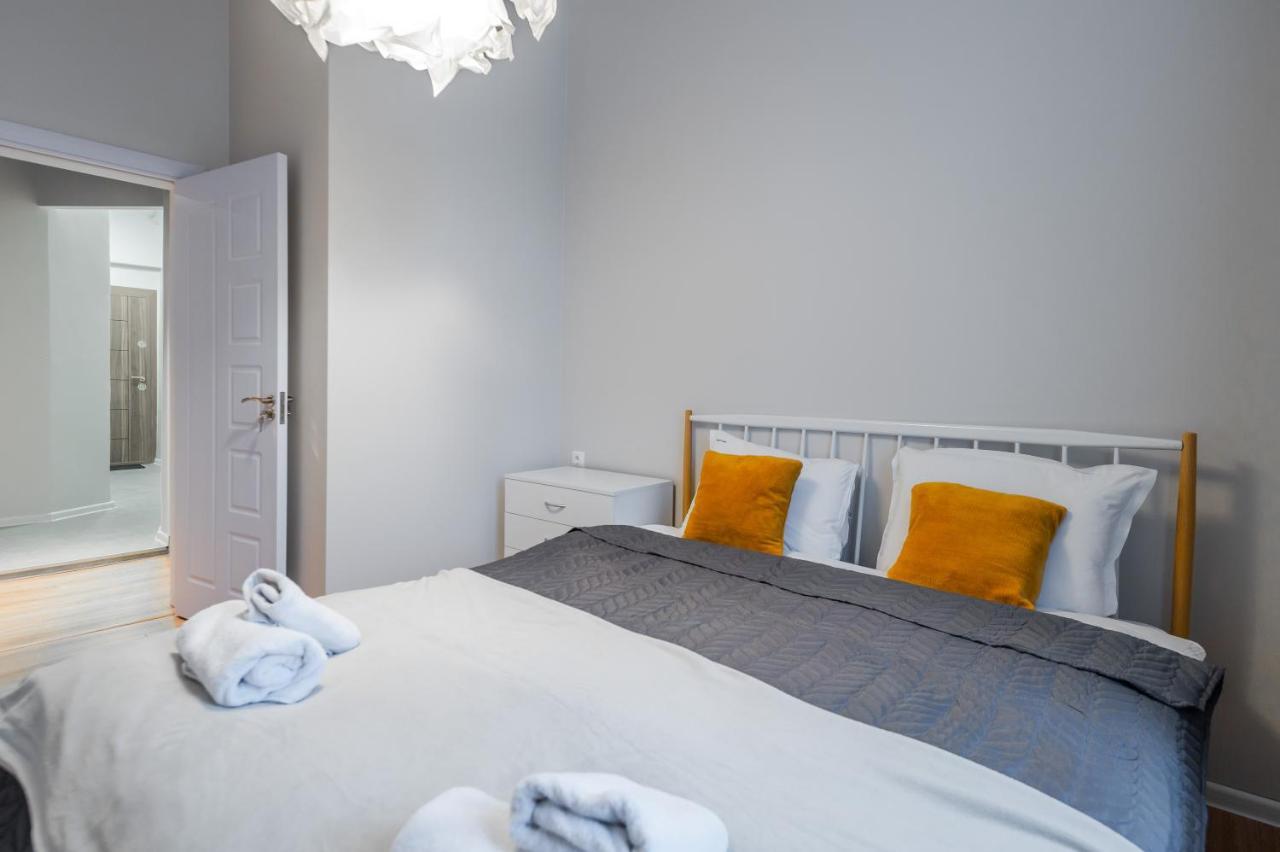 New Black & White - 2Bdr Apartment With Balcony Σόφια Εξωτερικό φωτογραφία