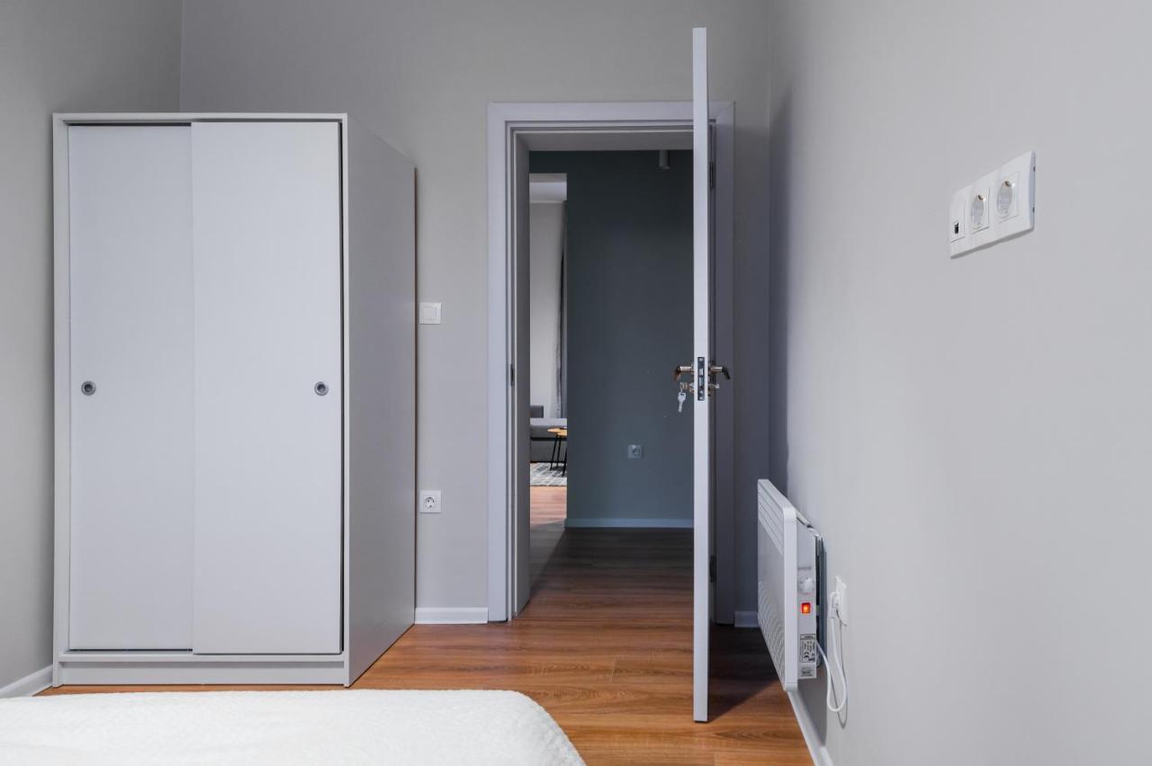 New Black & White - 2Bdr Apartment With Balcony Σόφια Εξωτερικό φωτογραφία